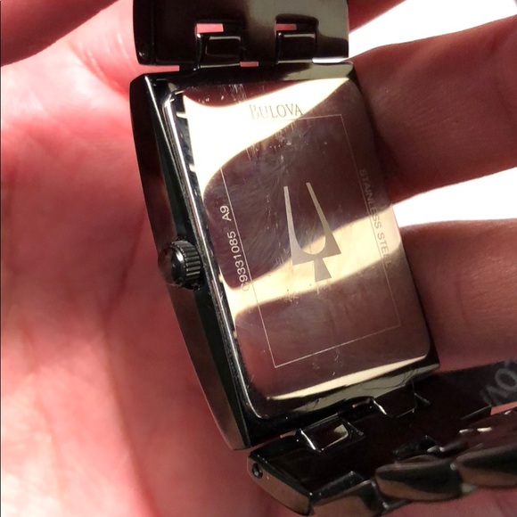 Black bulova watch two tone - Picture 2 of 3